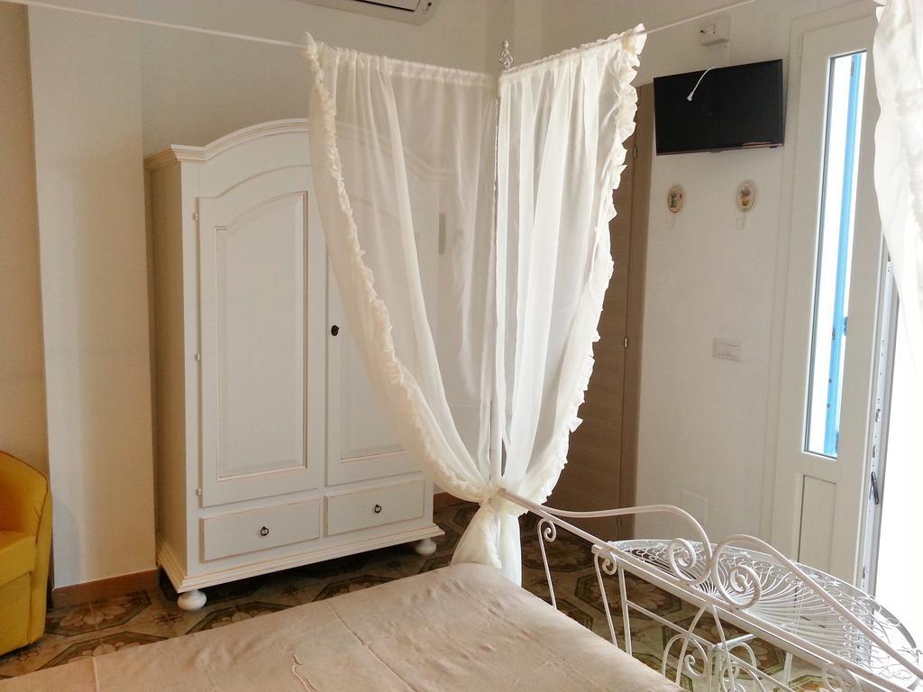 B&B Brezza Marina Torre Pali Room photo